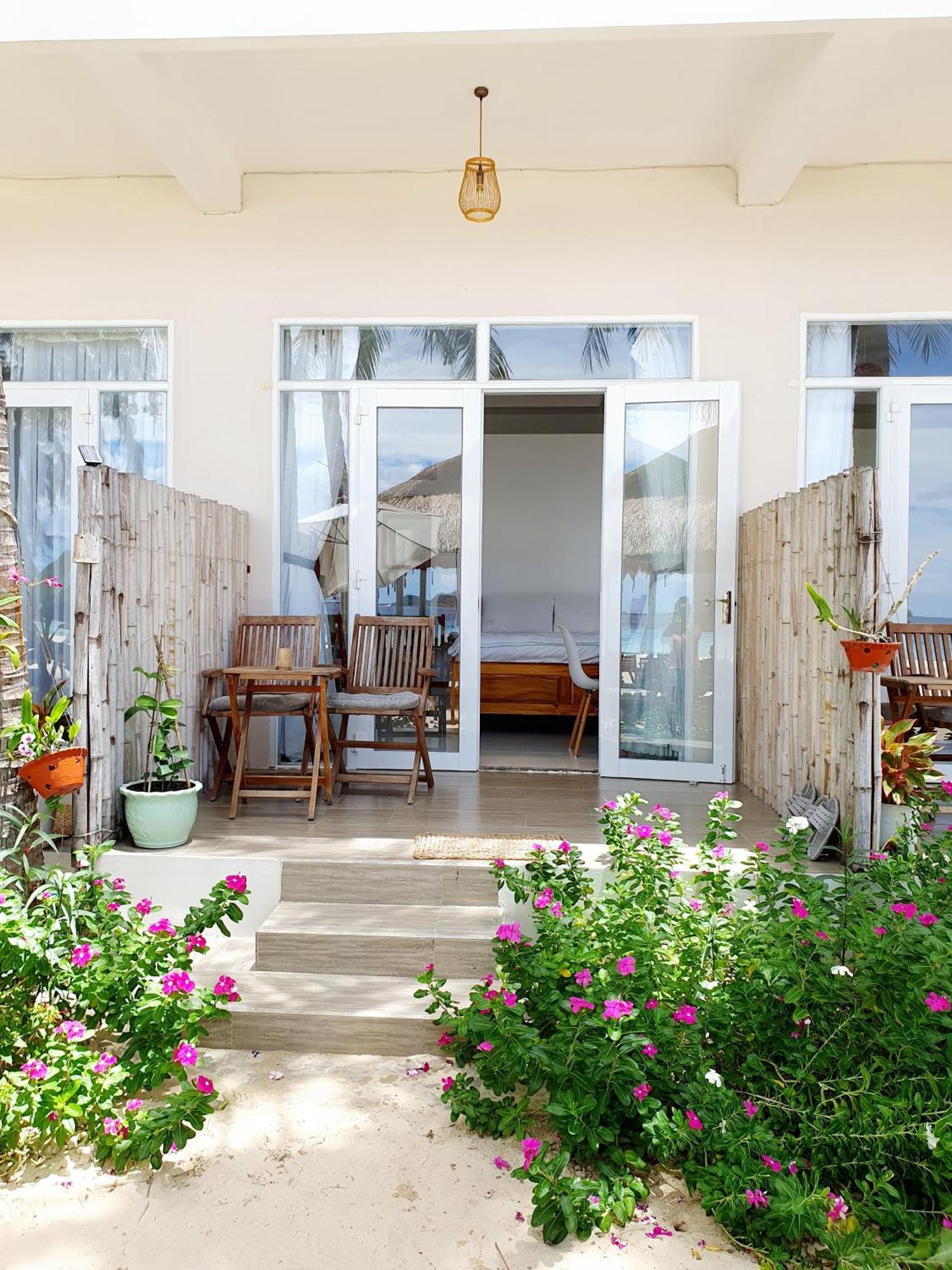 Lucky Spot Beach Bungalow Song Cau Ngoại thất bức ảnh
