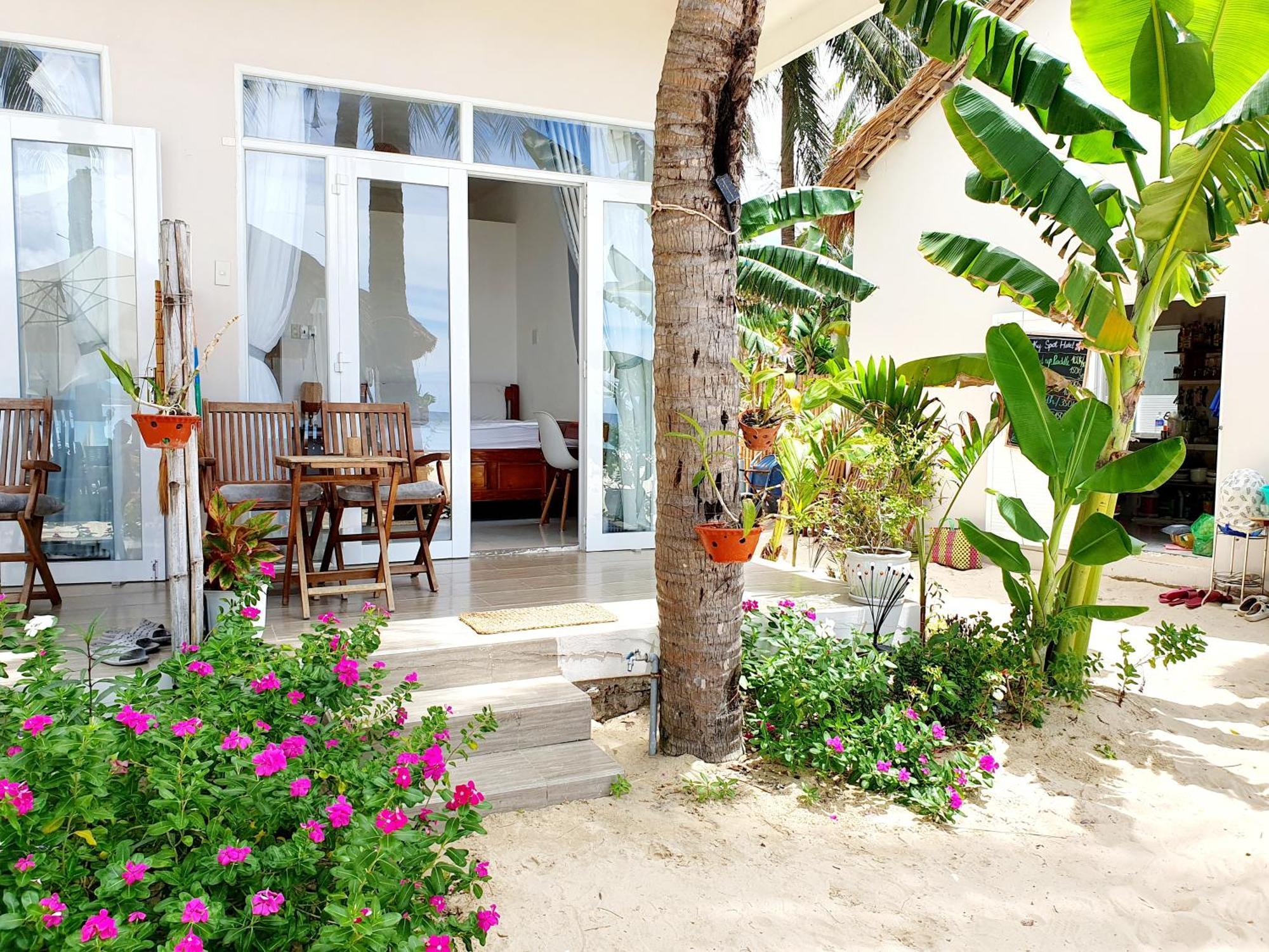 Lucky Spot Beach Bungalow Song Cau Ngoại thất bức ảnh