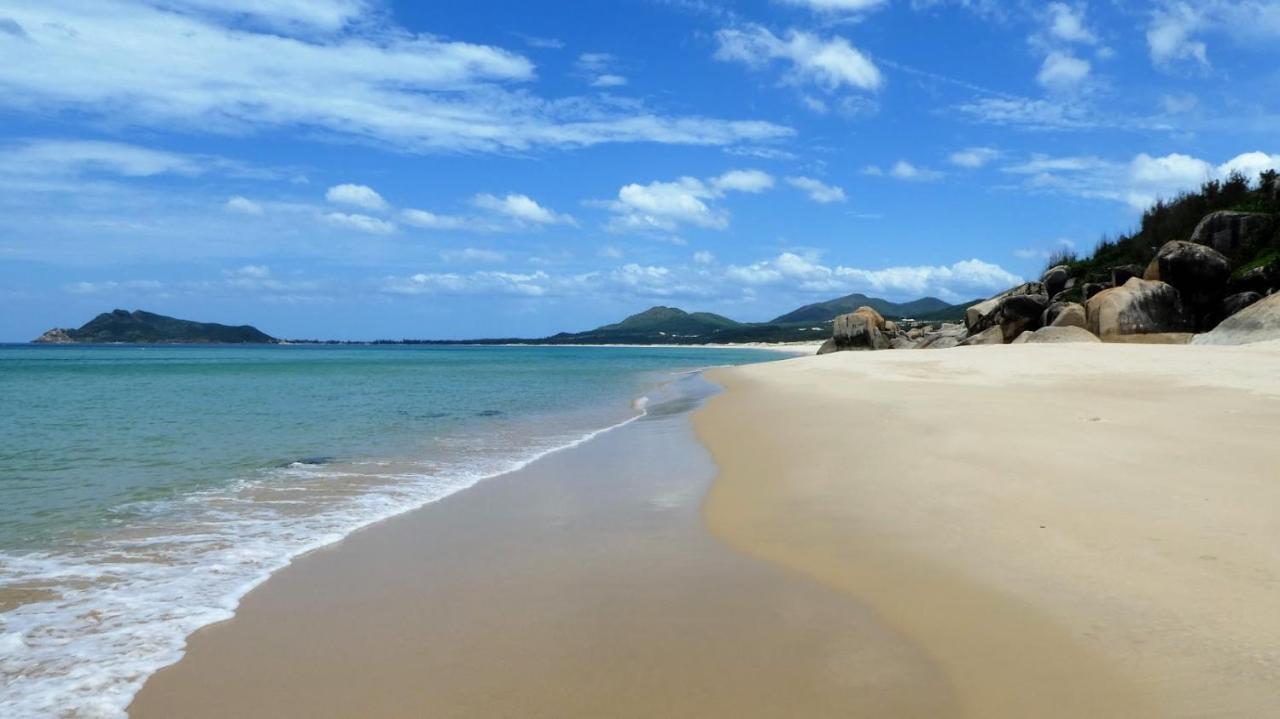 Lucky Spot Beach Bungalow Song Cau Ngoại thất bức ảnh